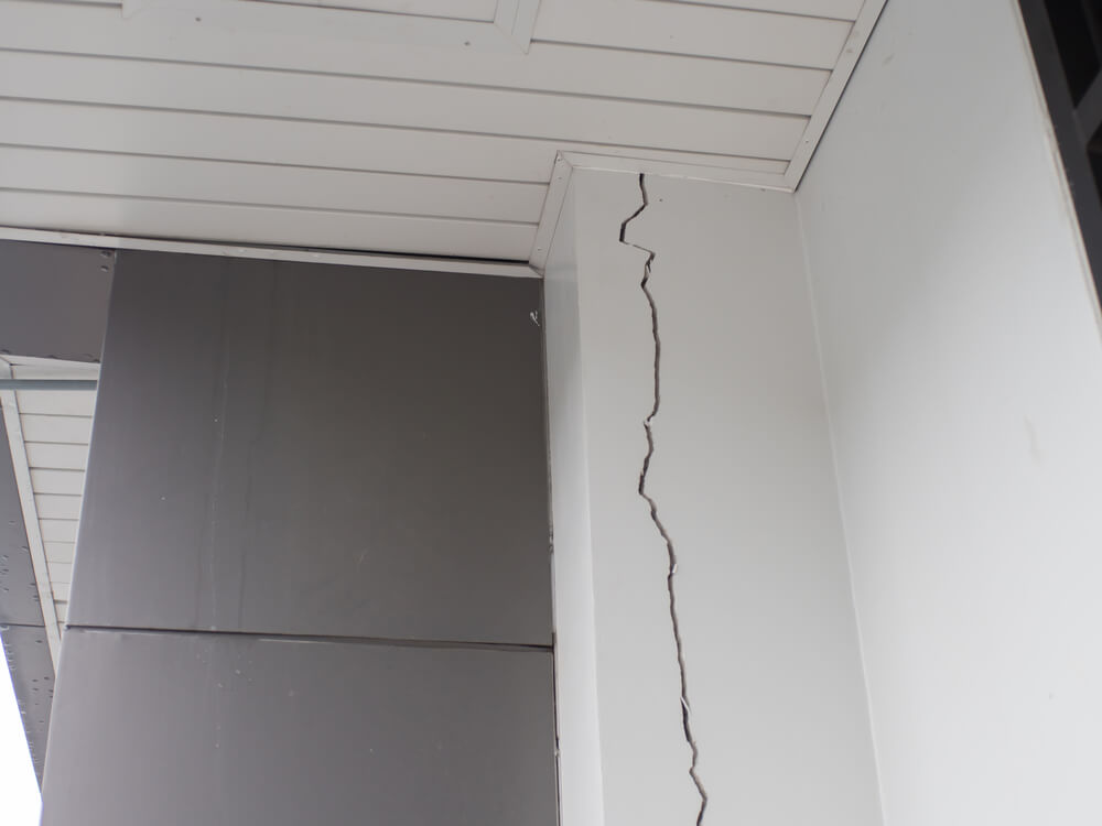 Crack | Earthquakes | Bulldog Adjusters